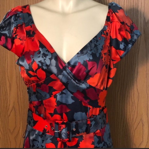 Limited dress floral - Picture 2 of 3